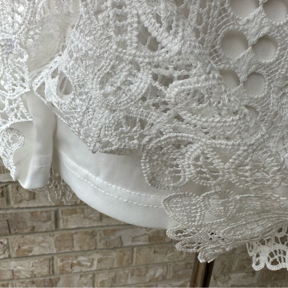 New Eilly Bazar Lace Romper Lined Size M 🌸 - Picture 10 of 16